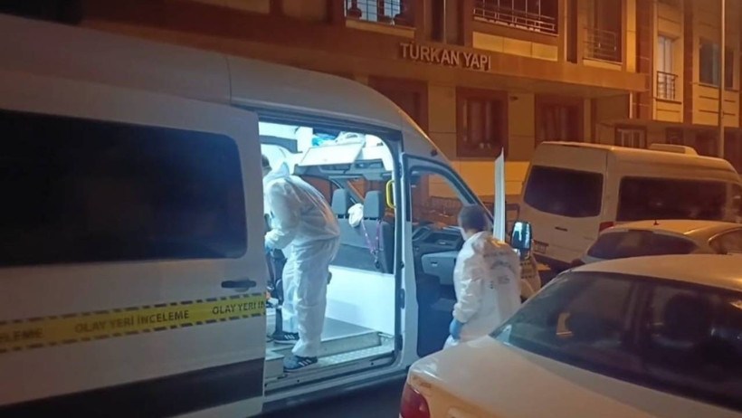 Sultangazi'de Kadın Cinayeti! Annesini Başından Vurarak Öldürdü - Resim : 2