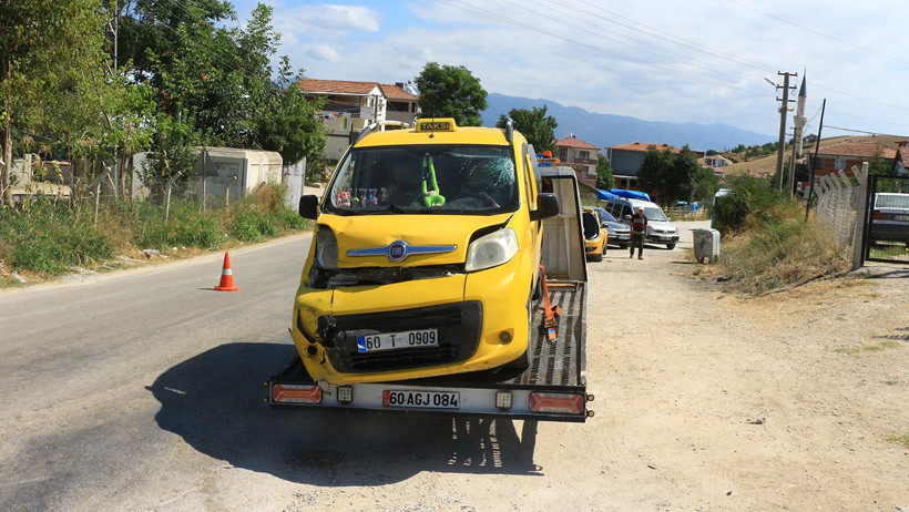Tokat’ta Feci Kaza! Hamile Anne Bebeğini Kaybetti, Kızıyla Yaşam Savaşı Veriyor - Resim : 2