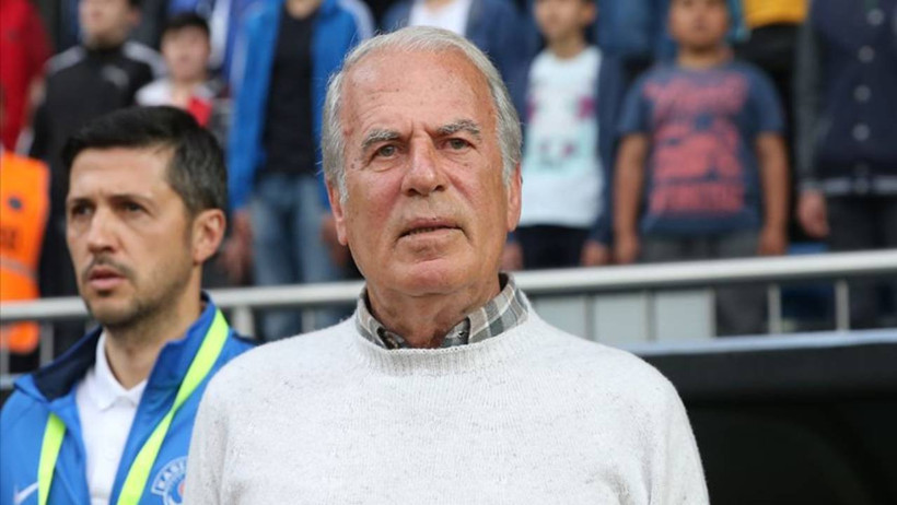 Fenerbahçe’den Rezalet Oyun! Mustafa Denizli Sahanın En Kötü İsmini Açıkladı: İki Sezondur Yatıyor! - Resim : 1