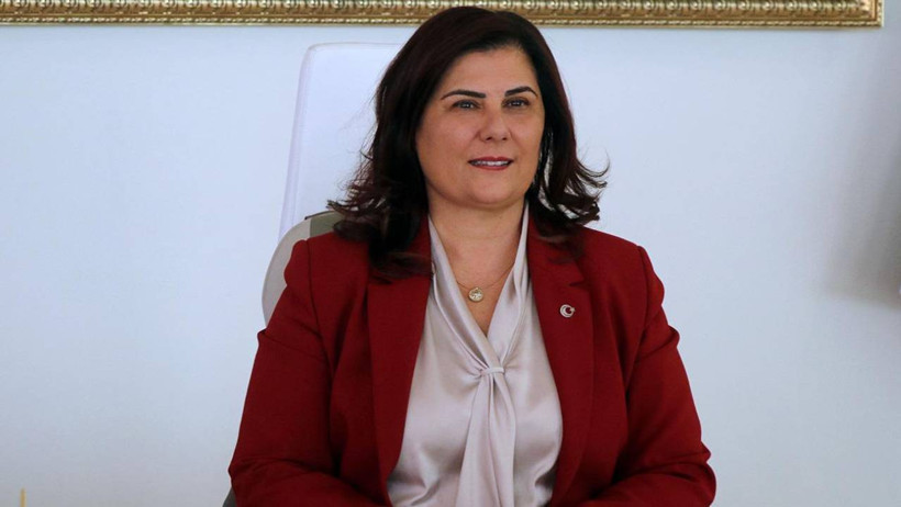 Özlem Çerçioğlu'yla İlgili Çok Konuşulacak İddia: 'AKP'ye Geçmeden Önce Bunu Yaptı...' - Resim : 3