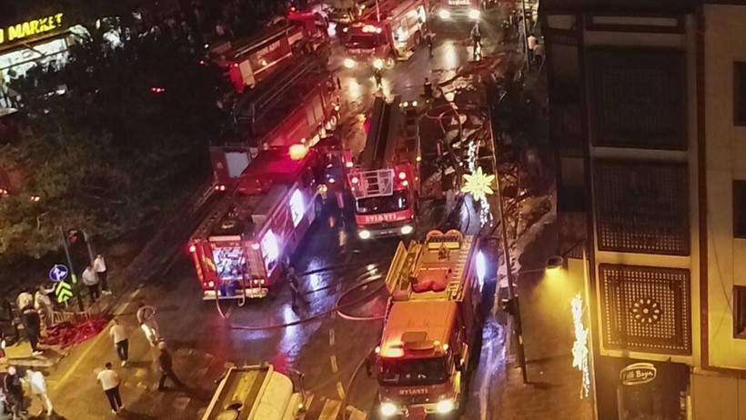 Erzurum'da Restoran Yangını! Bitişikteki Binalara ve Otele Sıçradı - Resim : 3