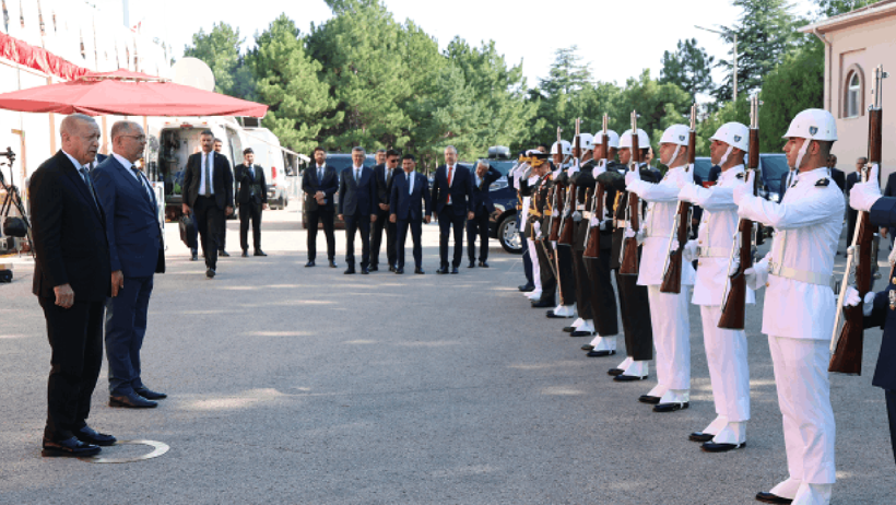 Cumhurbaşkanı Erdoğan'dan Mezun Teğmenlere 'Uyarı': 'Rehavetin Ağır Bedelleri Olur' - Resim : 1