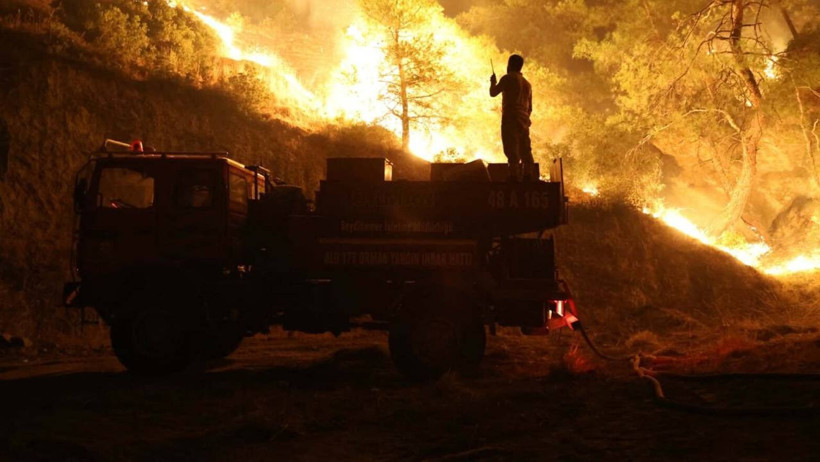 Ateş Çemberi Büyüyor! Yangın Karabük’ten Kastamonu’ya Sıçradı, Köyler Bir Bir Tahliye Ediliyor - Resim : 9