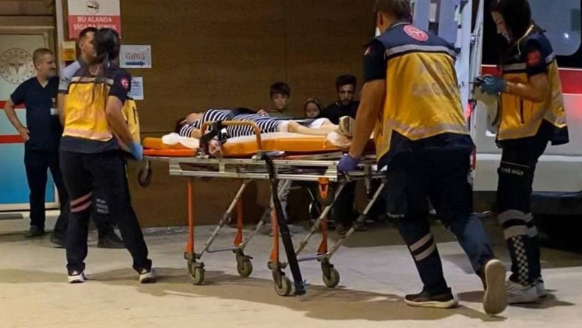 Polis Düğünü Bastı, Bir Anda Ortalık Karıştı! - Resim : 2