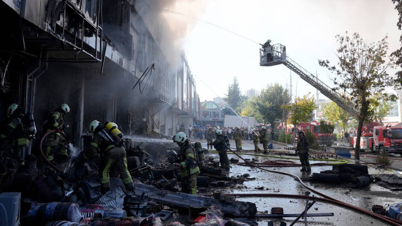 İSTOÇ'ta Büyük Yangın! 17 İş Yeri Zarar Gördü - Resim : 7