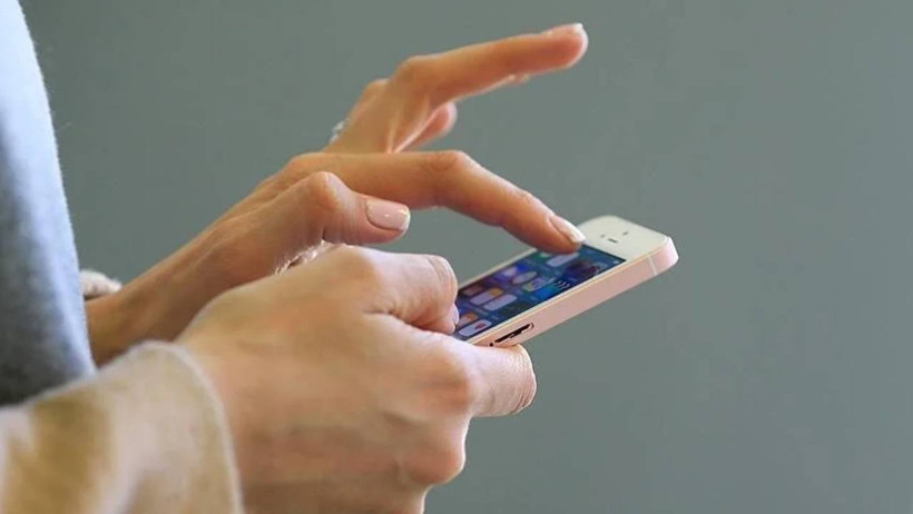 Fransa'da Okullarda Yeni Dönem: Cep Telefonu Yasaklandı! 'Halk Sağlığı Meselesi...' - Resim : 1