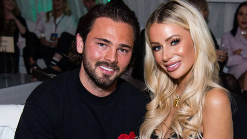 Bu Kareler Yüzük Attırır! Ünlü Oyuncudan Partneri İle Sere Serpe Pozlar: Kocası Çileden Çıktı - Resim : 2