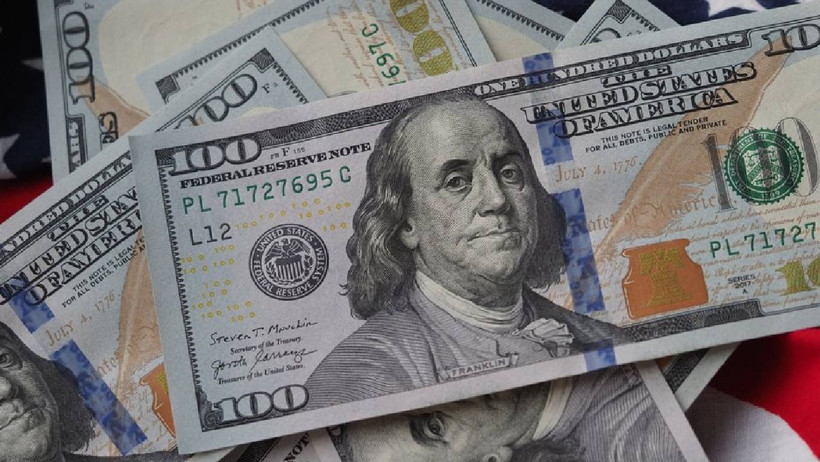 Dövizde Dengeler Değişiyor: Dolar Yükseliyor, Sterlin Geriliyor! İşte 3 Eylül 2025 Güncel Döviz Kurları - Resim : 1