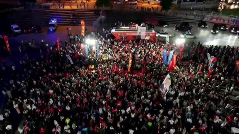 Özgür Özel'den 'Kayyım' İsyanı... 'Bizi Korkutmak İstiyorlar, Korkmayacağız!' - Resim : 1