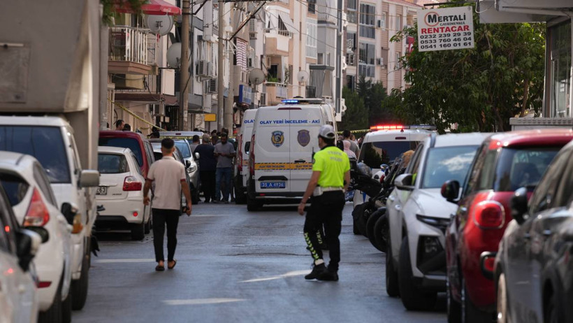 İzmir'de Polis Karakoluna Silahlı Saldırı! 2 Polis Şehit Oldu, Saldırganın Anne ve Babası Gözaltında - Resim : 4