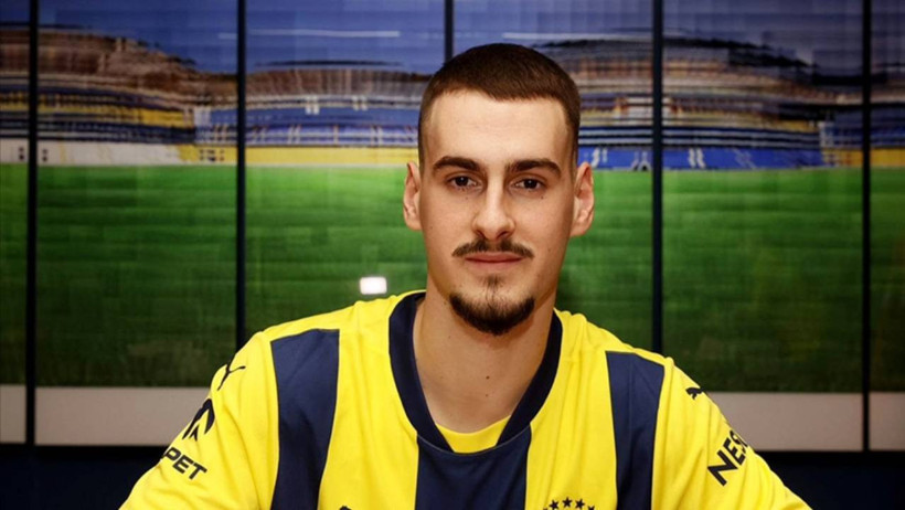 Fenerbahçe’de Giden Gidene! Cengiz’den Sonra Ali Koç 3.5 Milyon Euroluk Yıldızı Takımdan Gönderdi - Resim : 1