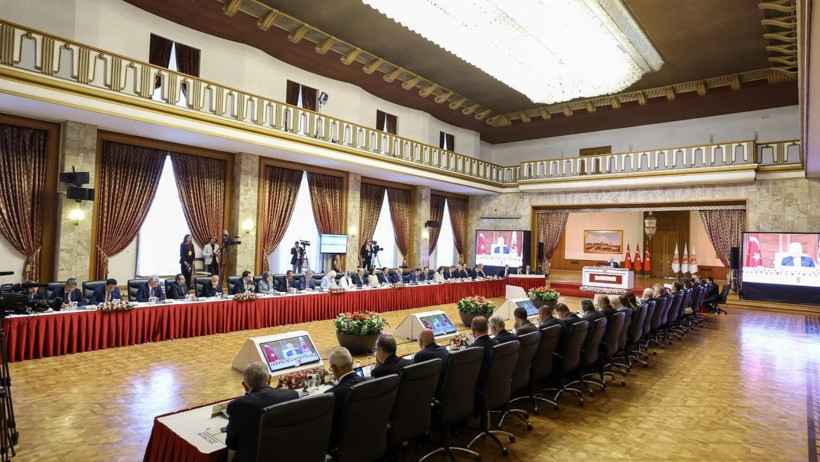 'Süreç' Komisyonu Bugün Toplanıyor: İş Dünyası ve Sendikalar Dinlenecek, MHP'nin 'İmralı' Önerisi Gündemde - Resim : 2