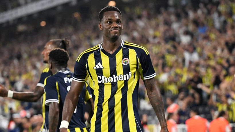 Trabzonspor Derbisi Öncesi Fenerbahçe’ye Kötü Haber! Domenico Tedesco’nun Dünyası Başına Yıkıldı: Yıldız Golcü Sakatlandı - Resim : 1