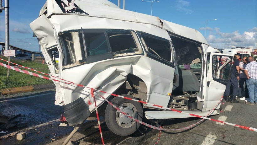 Trabzon’da Feci Zincirleme Kaza! 14 Yaralı - Resim : 1