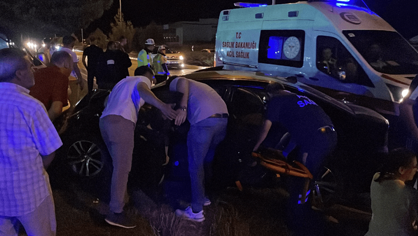 Sivassporlu Futbolcular Kazaya Karıştı, 5 Yaralı - Resim : 1