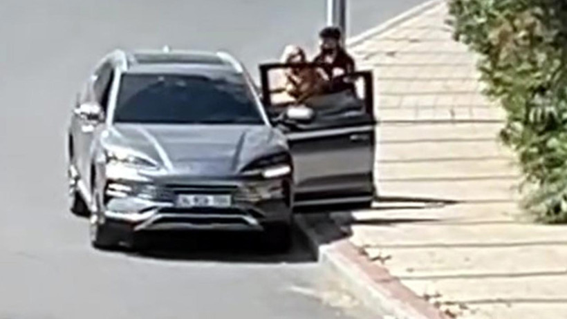 İstanbul'da Dehşet Anları! Kadını İstememesine Rağmen Zorla Araca Bindirdi - Resim : 2