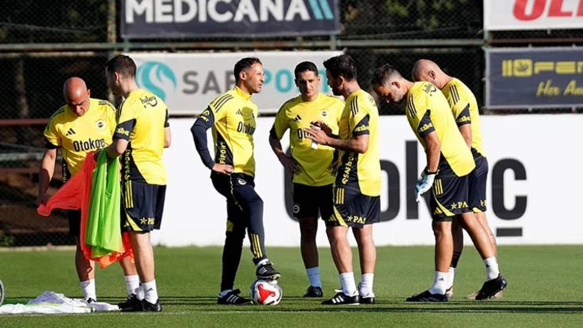 Domenico Tedesco Aldığı Haberle Hayatının Şokunu Yaşadı! Fenerbahçe’nin 5 Yıldızı Alanyaspor Maçında Forma Giyemeyecek - Resim : 1