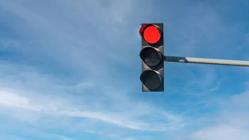 Trafikte Kırmızı Işığa Hiç Takılmadan İlerlemenin Sırrı: Sürücülerin Yüzde 90'ı Bilmiyor - Resim : 2