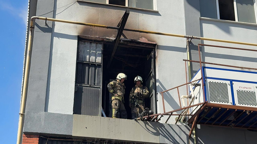 Yangın Var, Umursayan Yok: İşçiler Alevleri İzleyip Sigara İçti - Resim : 1