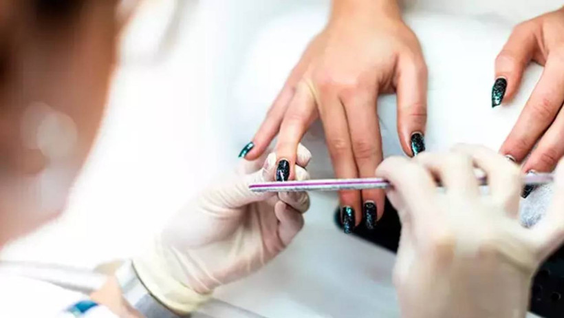 Ölüm Riski Parmaklarınızın Ucunda! Kalıcı Ojelerin Kanser Yaptığı Ortaya Çıktı - Resim : 1