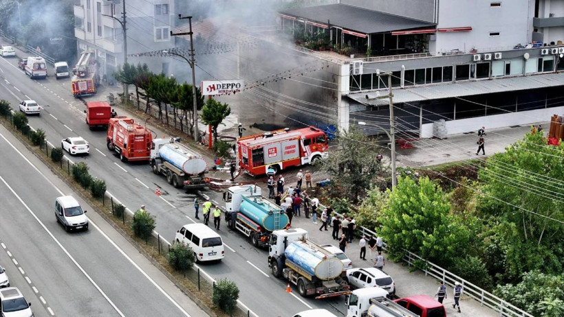 Trabzon'da AVM Yangını 15 Saatte Söndürüldü - Resim : 3