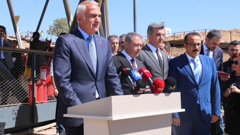 'Tarihin Sıfır Noktası' Göbeklitepe'de Tarihi Değiştirecek 'İnsan Heykeli' Keşfi: Bakan Ersoy 'Çok Değerli' Diyerek Duyurdu - Resim : 2