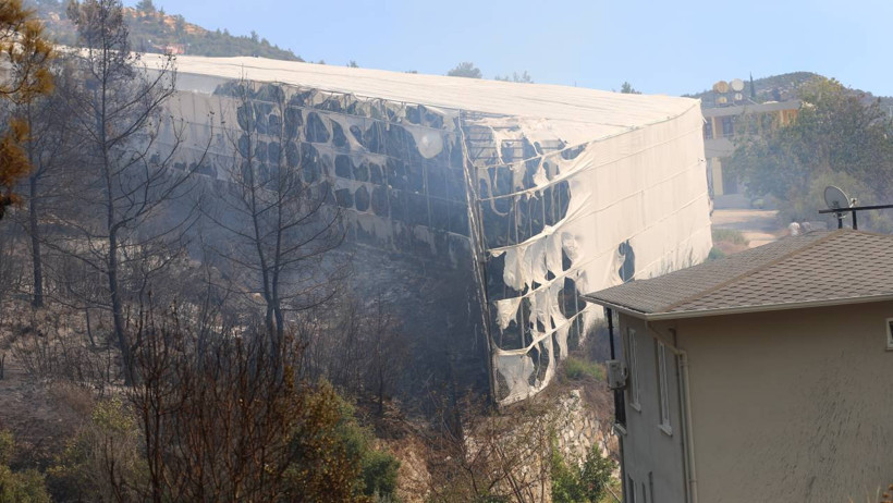 'Kızıl Kapan' Dört İli Sardı! Alevler Evlere Sıçradı, Vatandaşlar Mahsur Kaldı - Resim : 13