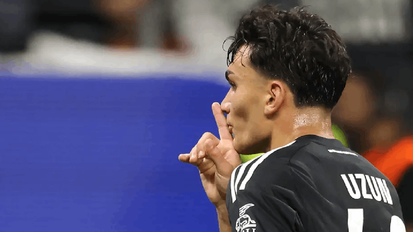 Galatasaraylılar Tepki Göstermişti: Can Uzun'un 'Sus' İşaretinin Ardındaki Gerçek - Resim : 1