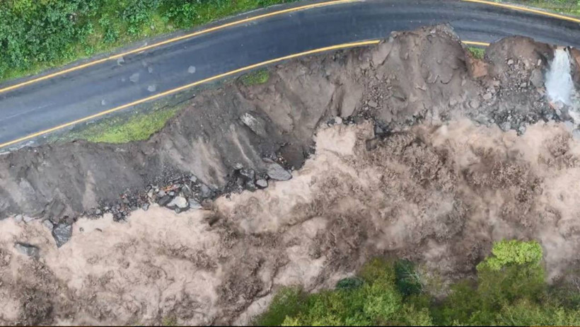Karadeniz'de Sel Felaketi! Köprü Çöktü, Yollar Kapandı; Yaralılar Var - Resim : 13
