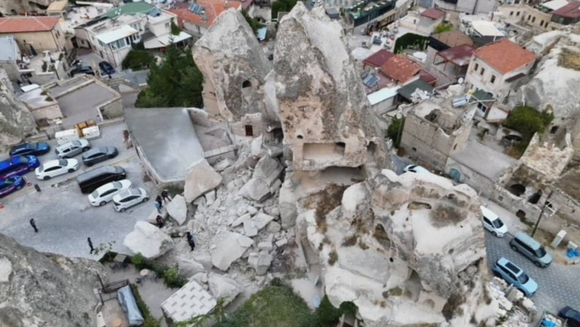 Kapadokya'da Milyonlarca Yıllık Peribacası Yıkıldı, Ortalık Toz Duman Oldu! Açıklama Geldi - Resim : 2