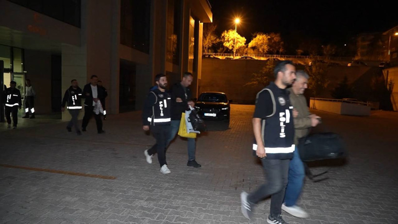 AKP'li Yahşihan Belediye Başkanı Ahmet Sungur Tutuklandı - Resim : 1