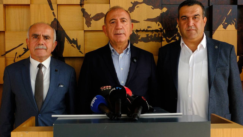 İktidara Yakın Yazardan Mahkemenin Kongre Kararına Eleştiri: 'Bunların Yaşanmasına Ne Gerek Vardı?' - Resim : 2