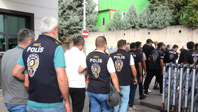 Sahte İlan Çetesi Çökertildi! 2,5 Milyonluk Vurgun Yapmışlar - Resim : 1