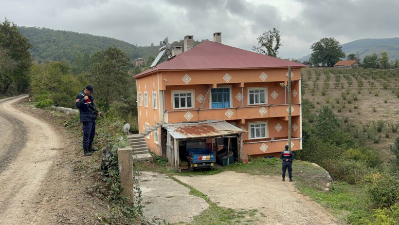 Erkek Şiddeti Bitmiyor... Vahşetin Adresi Samsun! Kızını Bıçakladı, Cezaevinden Çıkıp Eşini Öldürdü - Resim : 2