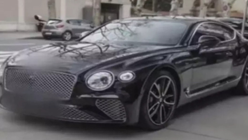 Sessiz Sedasız Boşanmıştı! Asena Lüks Aracıyla Ortaya Çıktı - Resim : 1