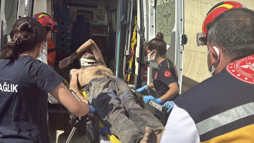 İstanbul’un Göbeğinde Esrarengiz Olay! 15 Metrelik Duvarın İçinde Günlerce Mahsur Kaldı - Resim : 2