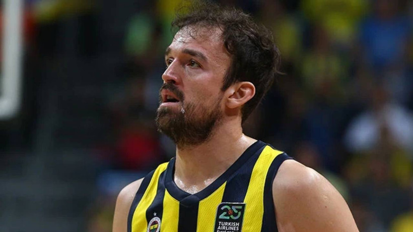 Sadettin Saran Bile Çare Olamadı! Fenerbahçe'den Resmen Ayrıldı: Yeni Takımıyla Anlaştı, İmzalar Atıldı - Resim : 2