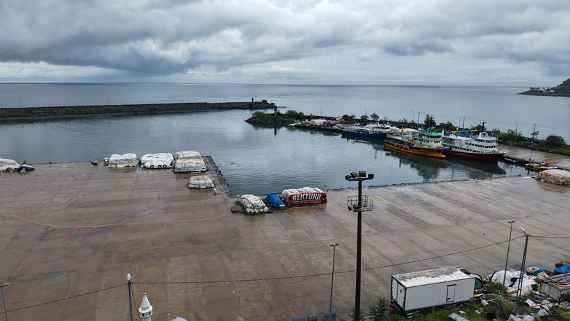 Trabzon'da Yürekleri Ağza Getiren Cisim! Balıkçılar Fark Etti, İstanbul'dan Özel Ekip Talep Edildi - Resim : 1