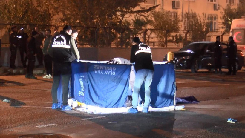 Arnavutköy'de Esrarengiz Cinayet: Polis Yelekli Kişi Sokak Ortasında Öldürüldü - Resim : 2