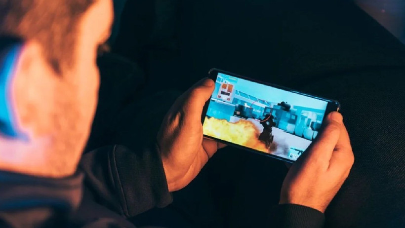 Telefonunuzda Bu Oyun Varsa Hemen Silin! Bataryayı Patlatıyor - Resim : 1