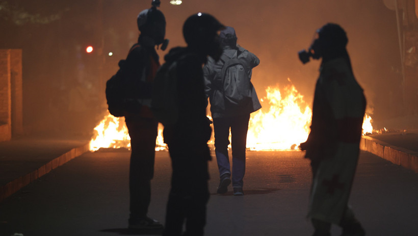 Gürcistan Ayakta! Polisle Eylemciler Çatıştı: 27 Kişi Yaralı - Resim : 2