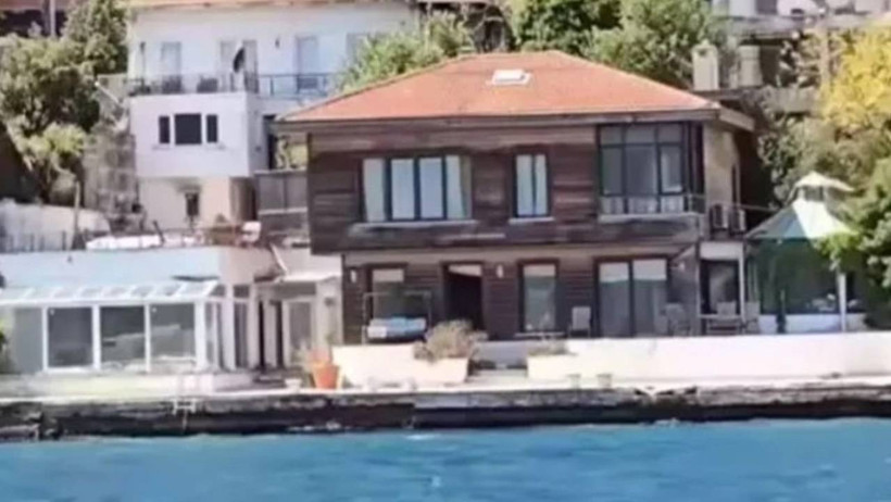 'Elimden Alacaklar' Diyerek Açıkladı: Reha Muhtar 25 Yıllık Yalısını Satışa Çıkardı! Çuval Çuval Para İstiyor - Resim : 1