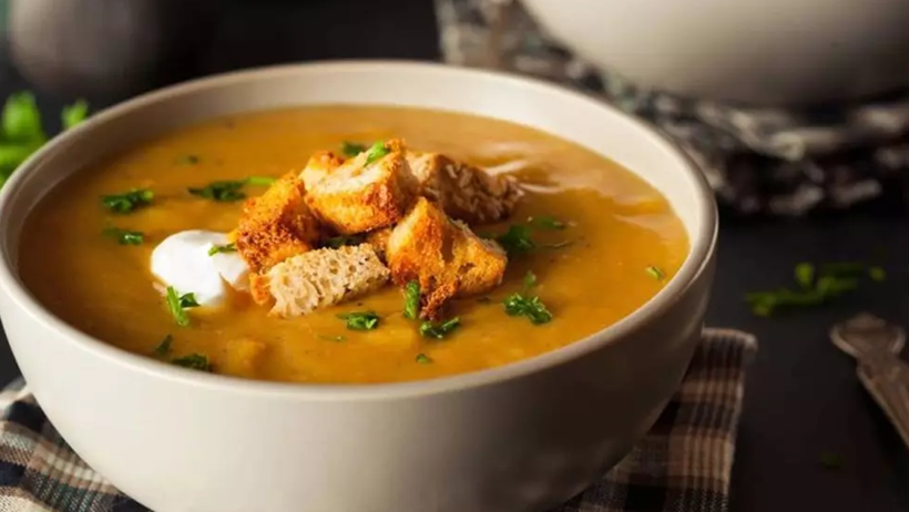 Menemeni Unutturacak Yeni Lezzet Kaosu! Okay Bayülgen Tartışmanın Fitilini Ateşledi: Mercimek Çorbası Unlu mu Olur Unsuz mu? - Resim : 3