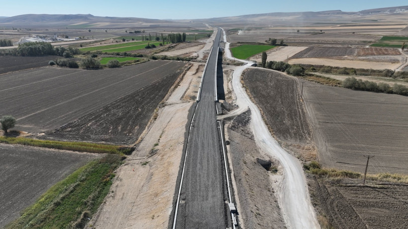 Bakan Uraloğlu 11,5 Milyon Kişi İçin Duyurdu! 7 Saatlik Yol 3,5 Saate Düşecek, Ankara-İzmir Yüksek Hızlı Tren Hattında Sona Gelindi - Resim : 2