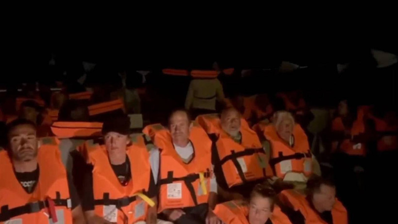 İsrail'den Özgürlük Filosu Gemilerine Saldırı! 3 Türk Milletvekili Alıkonuldu - Resim : 1