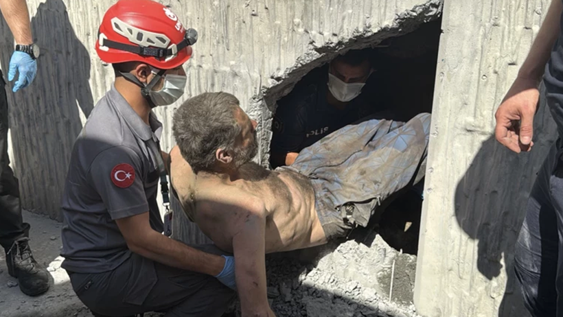 Beyoğlu’nda 15 Metrelik Duvar Boşluğunda Günlerce Mahsur Kalmıştı! Korkunç Olayda Sır Perdesi Aralandı - Resim : 1
