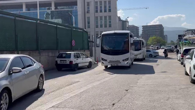 Gözaltındaki Eski Nilüfer Belediye Başkanı Turgay Erdem Adliyeye Sevk Edildi - Resim : 1