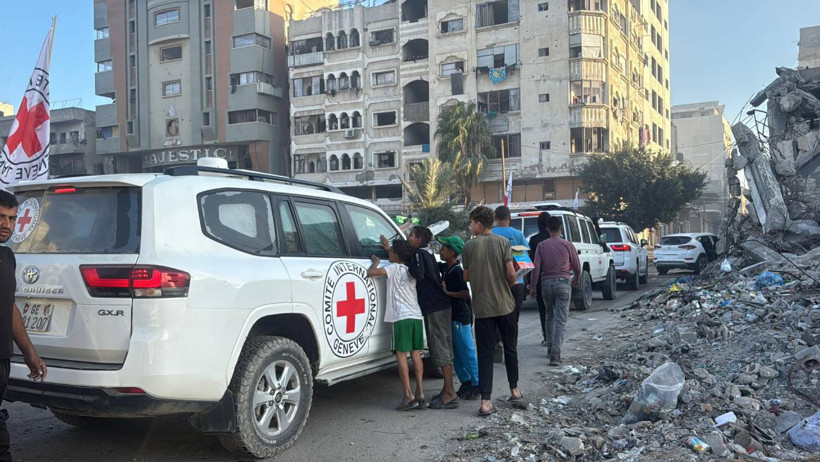 Hamas ve İsrail Arasında Rehine Takası Başladı - Resim : 4