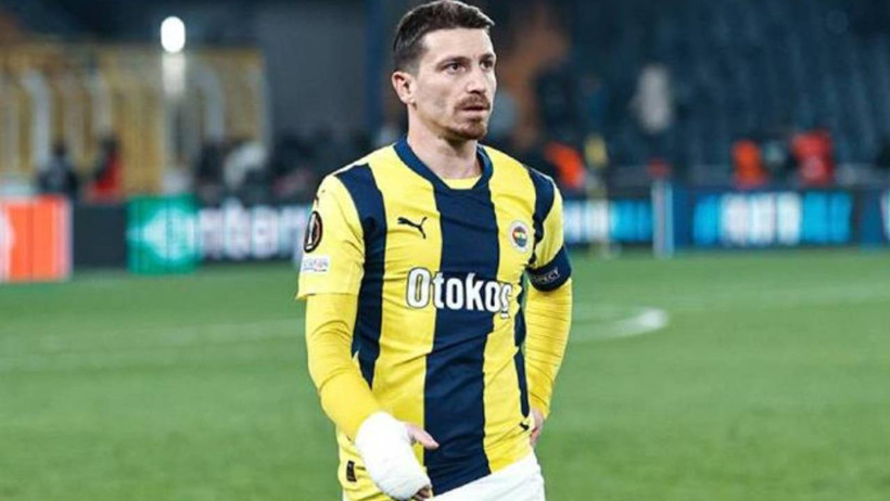 Fenerbahçe’de Deprem Üstüne Deprem! Bir Yıldız Daha Kadro Dışı Kalacak: Taraftarlar İsyan Ateşini Yaktı - Resim : 2