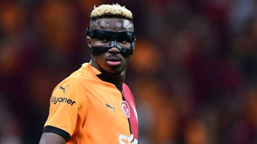 Galatasaray Taraftarı Bu Haberle Yıkılacak! Victor Osimhen’in Alacağı Ağır Cezayı Açıkladı: 4 Maç Yok - Resim : 1
